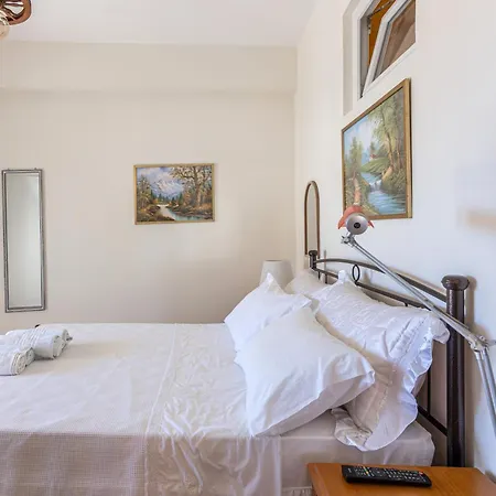 Niko's Stone House 1 Tatil Evi Tsoútsouros